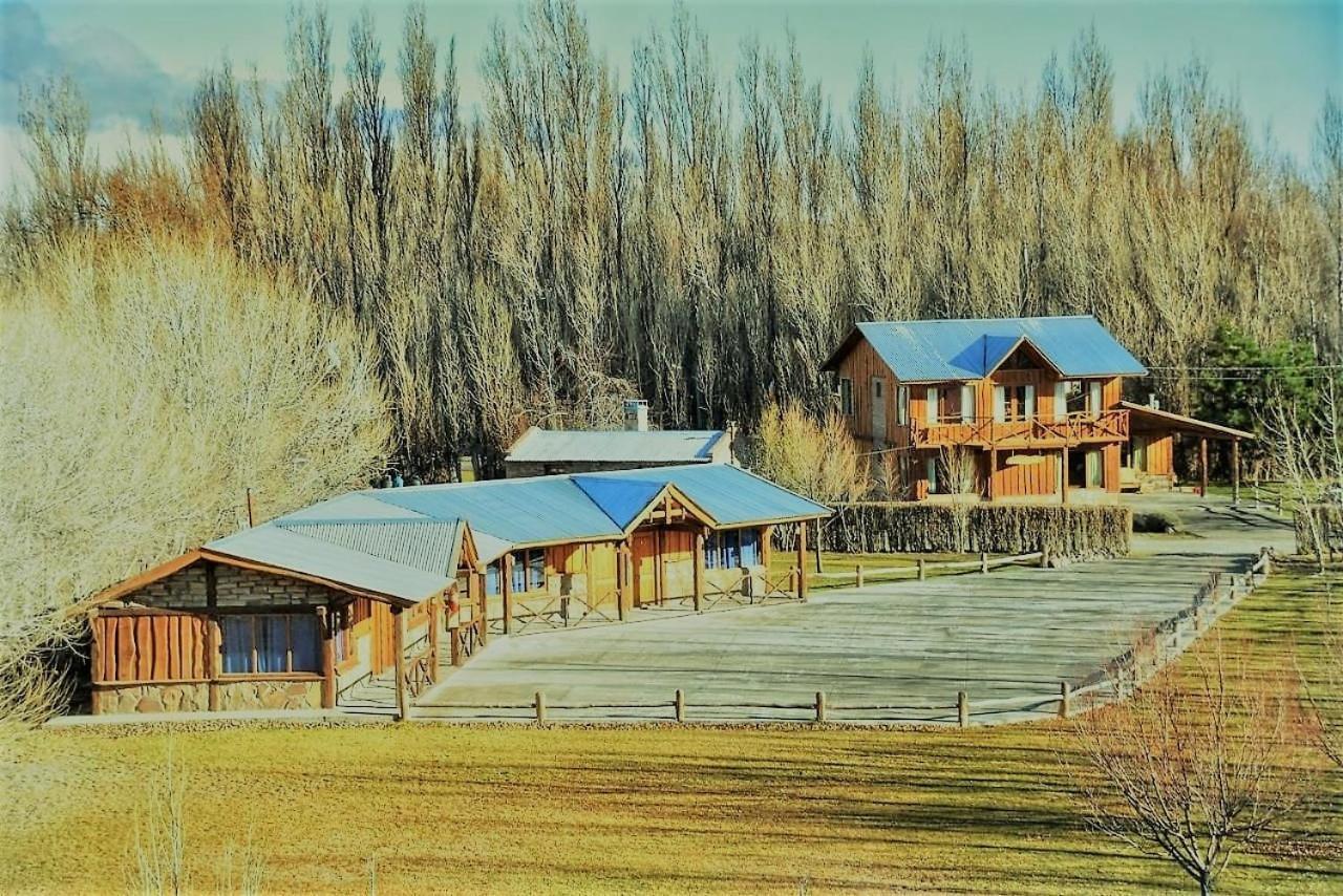 Hosteria & Cabanas Rio Fenix Перито-Морено Экстерьер фото